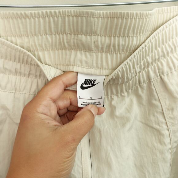 NWT Nike Womens Sportswear Pants City Utility Woven High-Rise White Size L - Picture 6 of 10